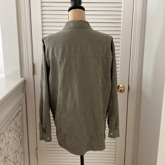 Talbots Olive Green Embroidered Shirt. Large. Beautiful Buttons. - Picture 5 of 10